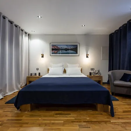 Les Suites Sainte Claire Annecy Exterior photo