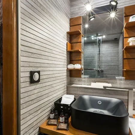 Les Suites Sainte Claire Annecy Exterior photo